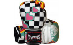 Боксерские перчатки Twins Special FBGVL3-65 Chess 12 oz Боксерские перчатки Twins Special FBGVL3-65 Chess 12 oz