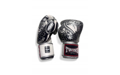 Боксерские перчатки Twins Special FBGV52 Dragon white silver 16 oz Боксерские перчатки Twins Special FBGV52 Dragon white silver 16 oz