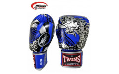 Боксерские перчатки Twins Special FBGVL3-52 Dragon blue silver 12 oz Боксерские перчатки Twins Special FBGVL3-52 Dragon blue silver 12 oz
